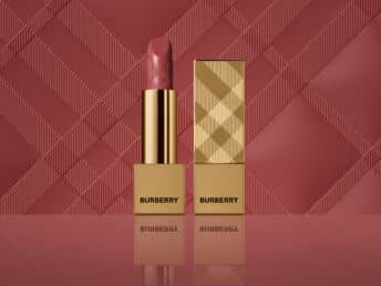 PaulinaPiipponen_SetDesign_Burberry_Lips&Eyes_9 for loading